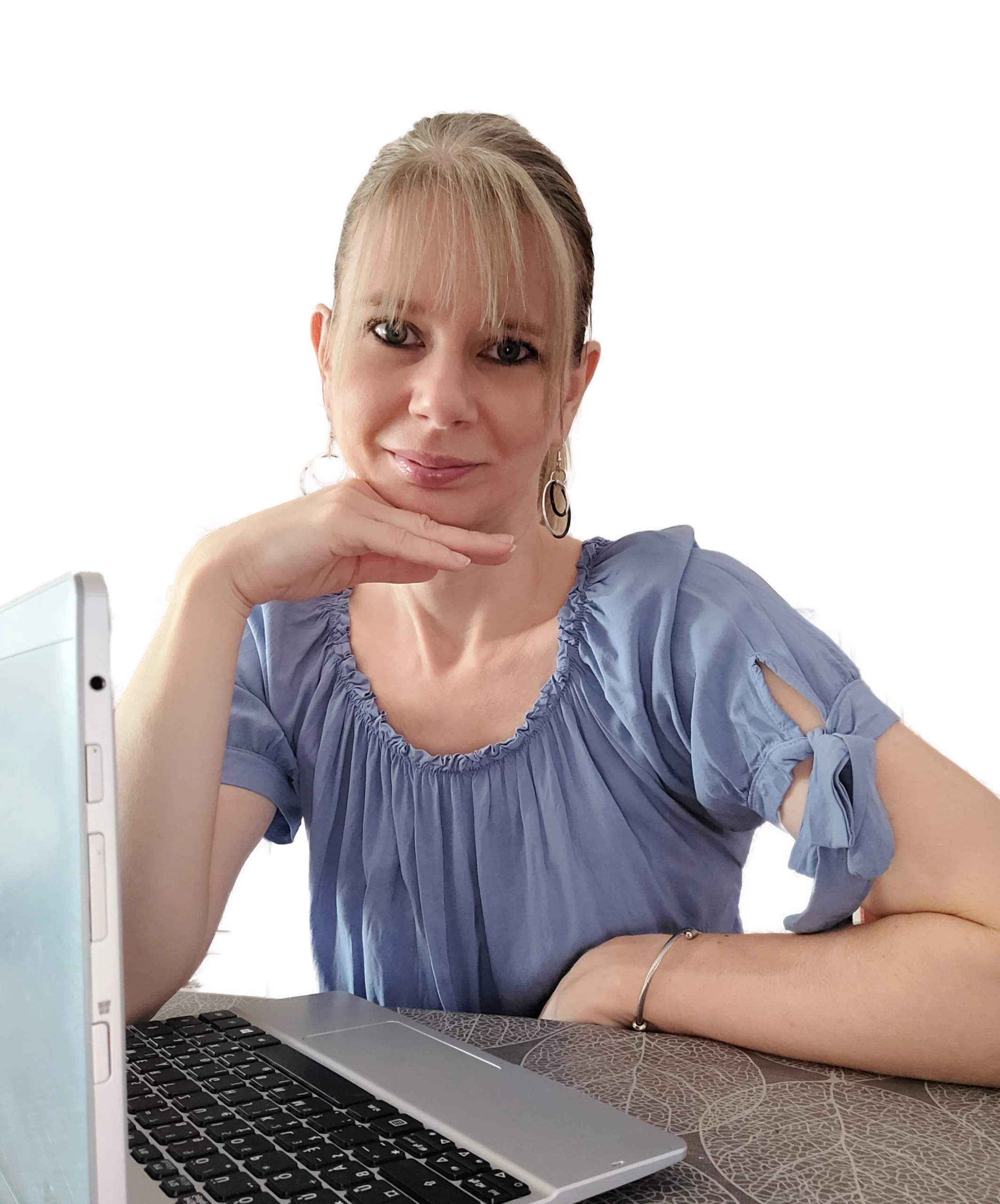 dolgozós laptoppal háttér nélkül